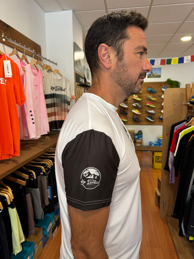 Camiseta Blanca de kilómetro vertical