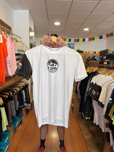 Camiseta Blanca de kilómetro vertical